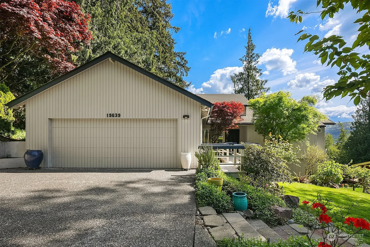 19639 SE 29th Street photo 1