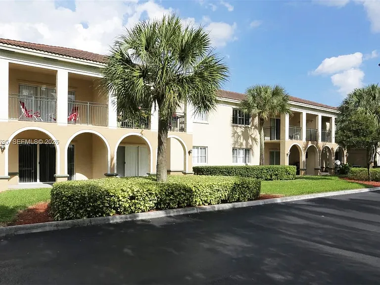 2501 Centergate Dr #203 — Photo 26