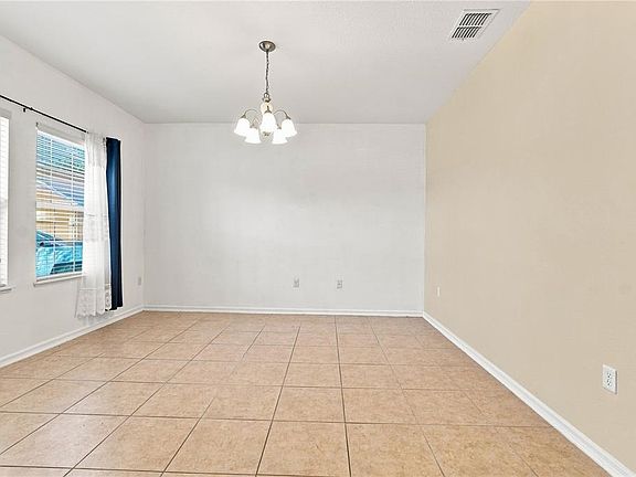 4th image of 2803 MOONSTONE BEND