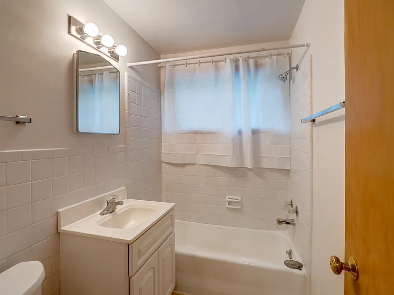 4909 Ascot Ln #L2 — Photo 11