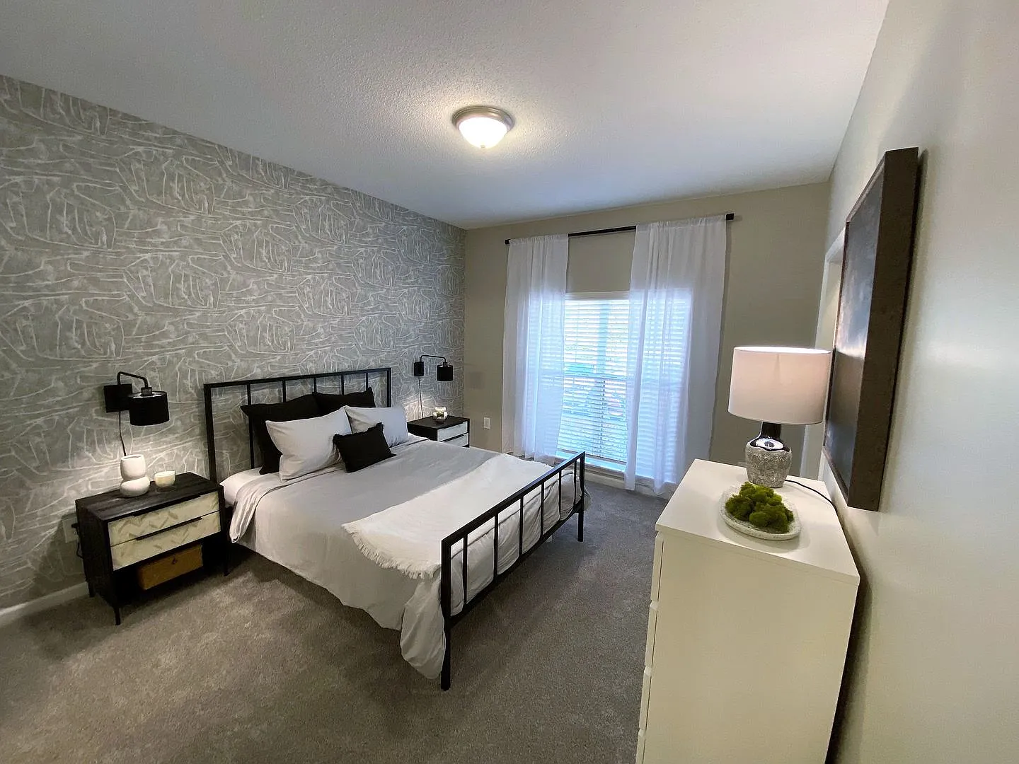 12th & James Luxury Apartments — Photo 2