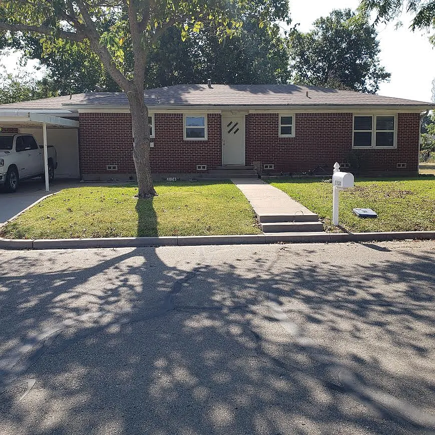 3 bed, 1681 sqft, $1,850 — Photo 1