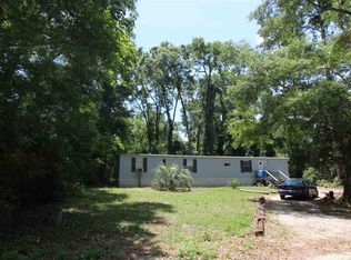 31 Soloman Dr, Crawfordville, FL 32327