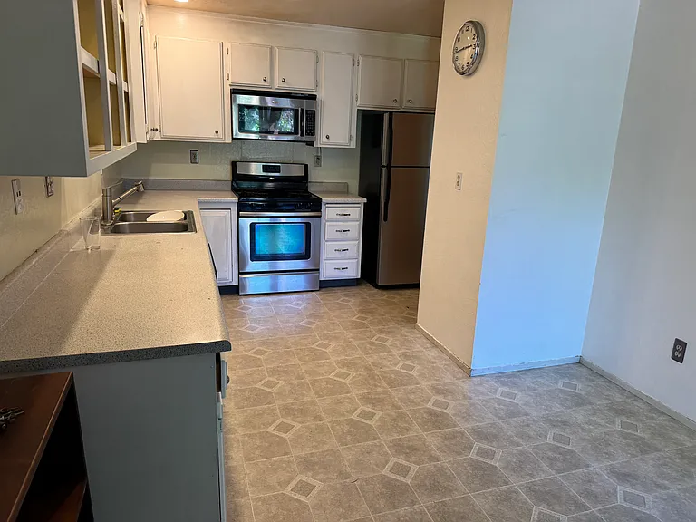 3004 Lago Vista Way — Photo 5