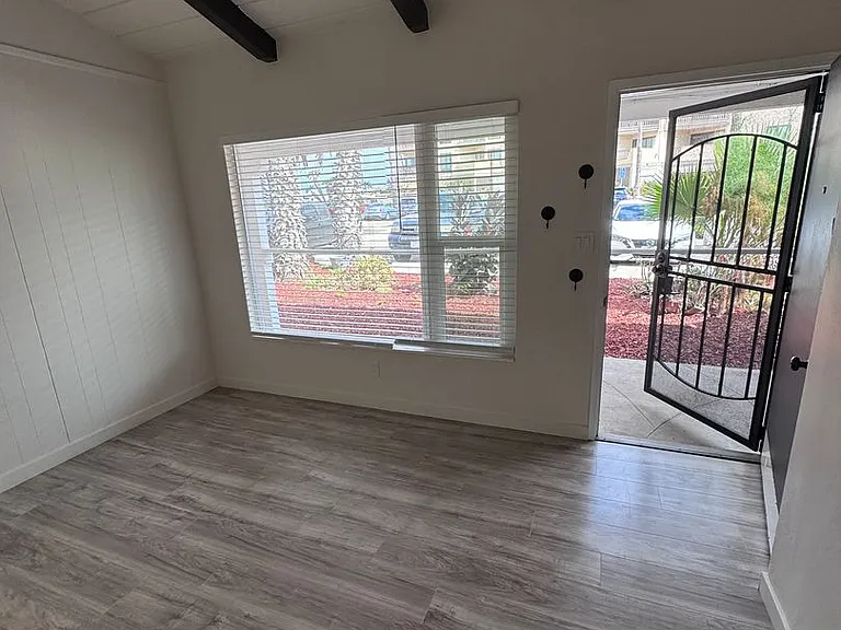4449 Ocean Blvd #5 — Photo 4