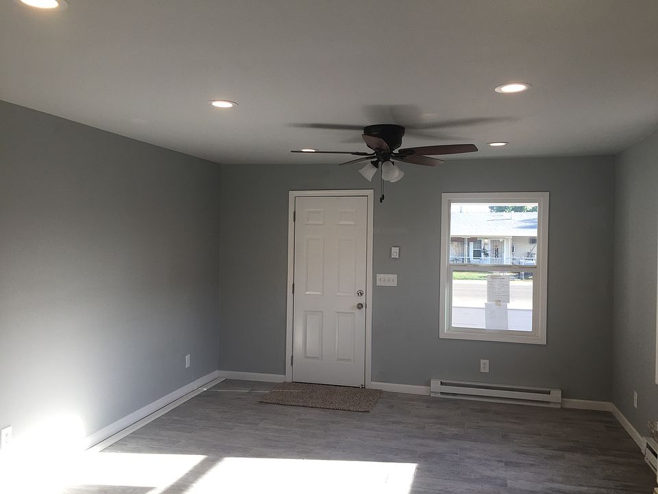 1st image of 3633 Madera Ave