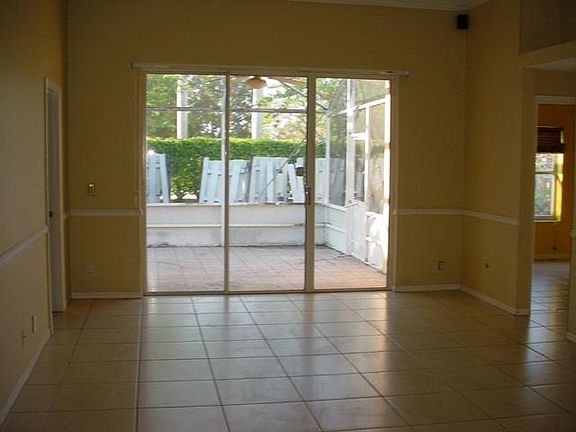5th image of 13282 NW 18th St