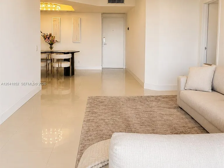 3640 Yacht Club Dr #502 — Photo 8