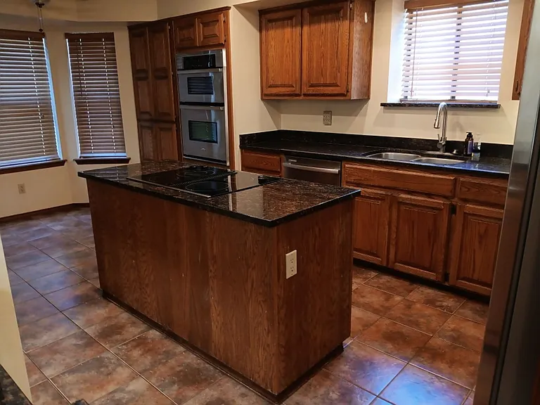 9612 Peralta Rd NE — Photo 2