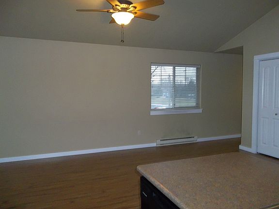 4th image of 711-717 Mattson Ln #715-2