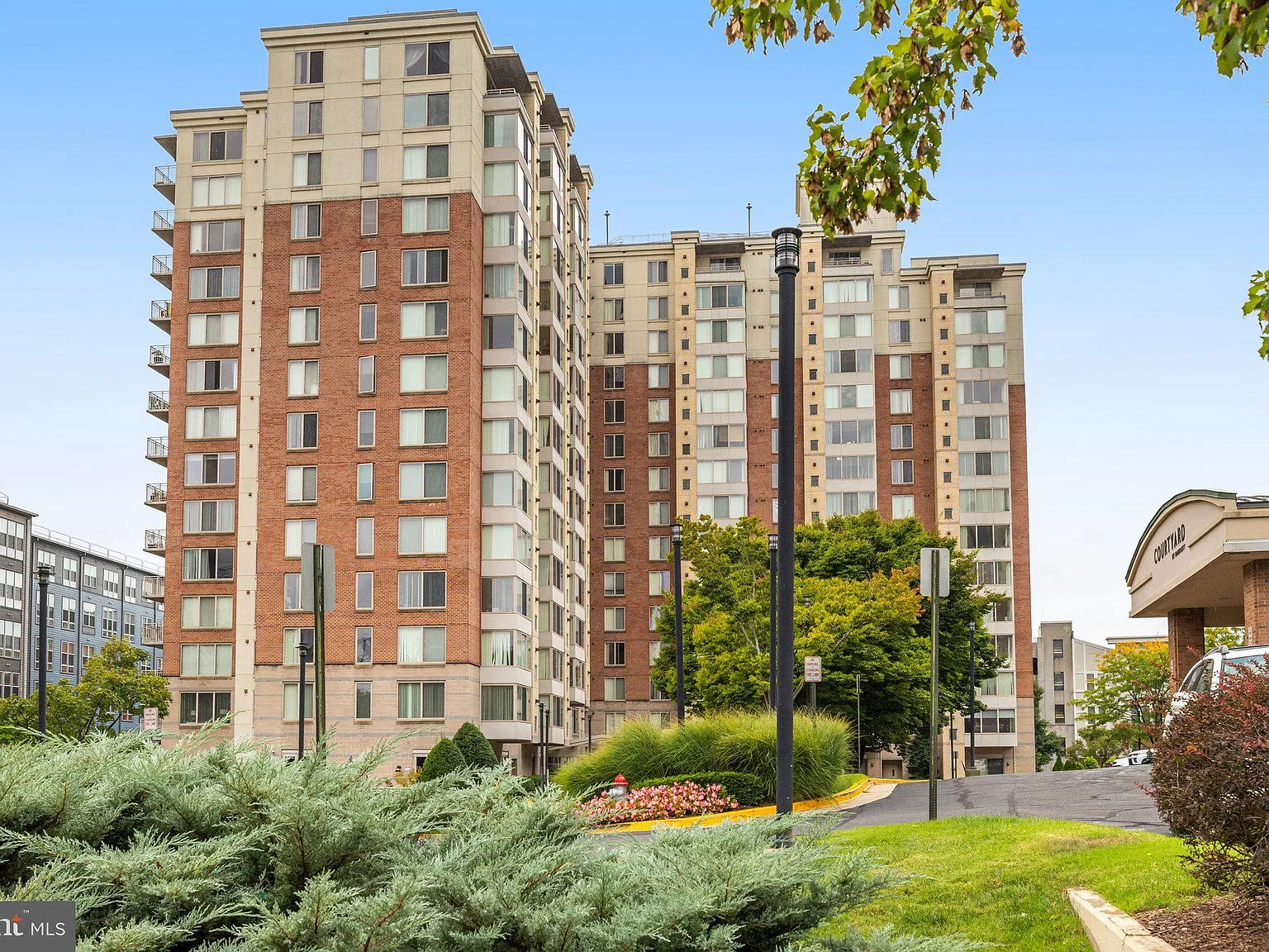 Wilton House Condo — Photo 2