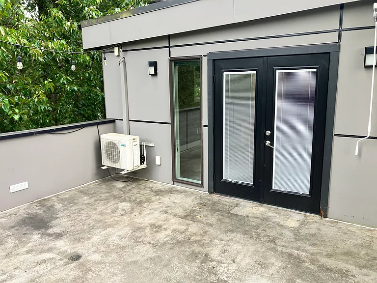 Master (primary) has its own A/C unit.
