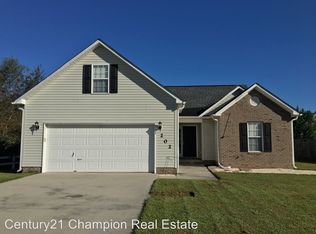 202 Brunswick Dr, Jacksonville, NC 28546