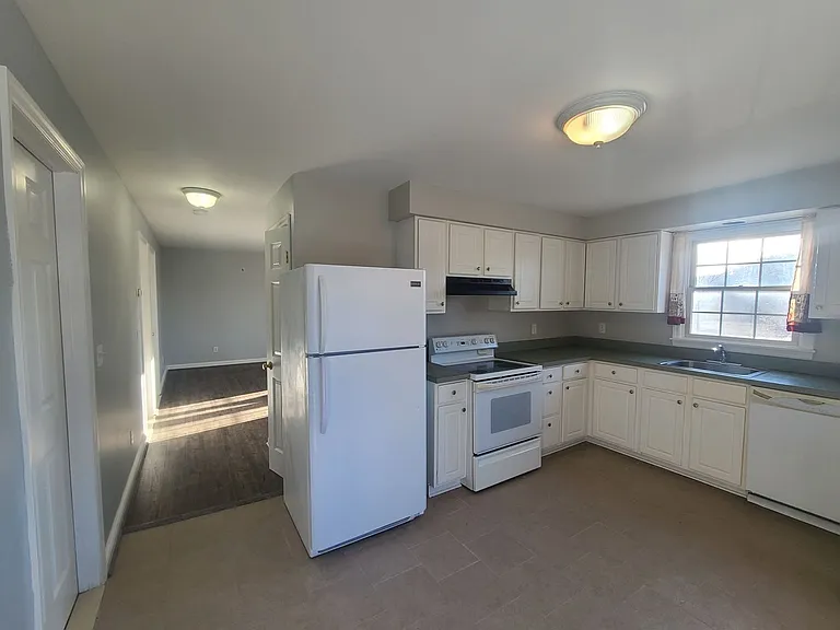 127 Railroad St #133 — Photo 6