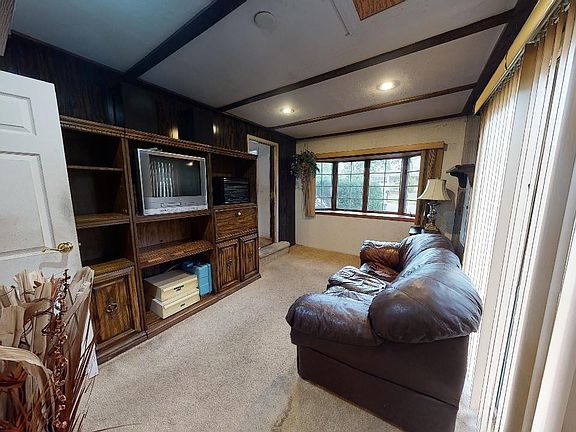 4th image of 2 Windham Ln S