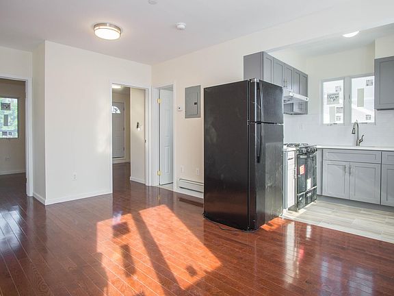 4th image of 145 Jackson Ave Floor 2