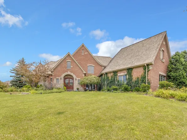 1235 Macalpin Dr, Inverness, IL 60010