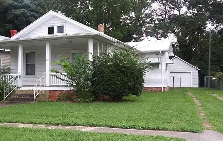 207 Lee Ave — Photo 20