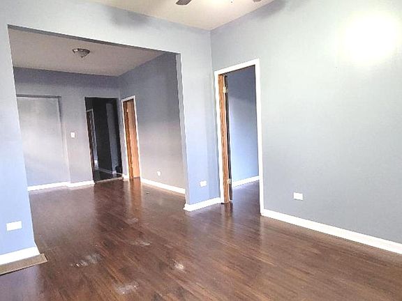 2nd image of 823 N Monticello Ave