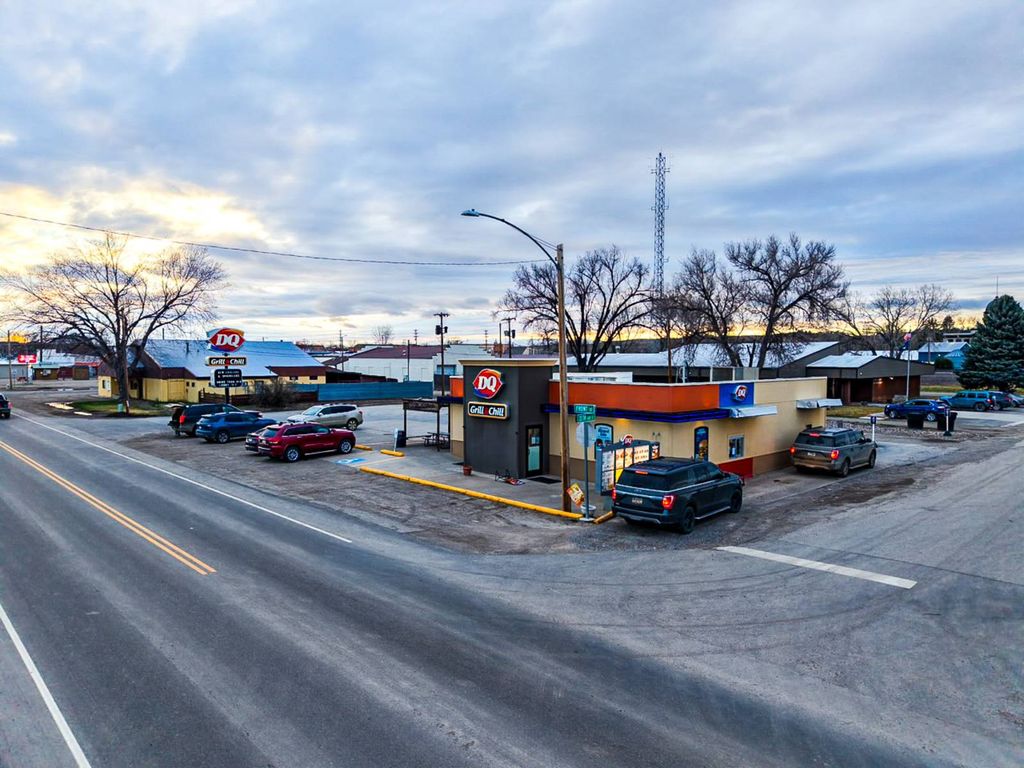1290 Front St, Forsyth, MT - View 3