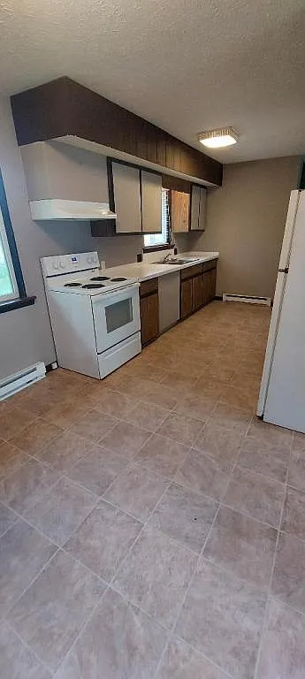 147 Paras Hill Apt B — Photo 2