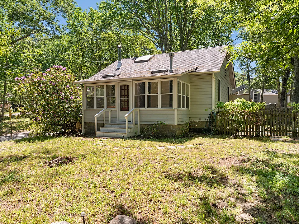 3580 Noyac Rd