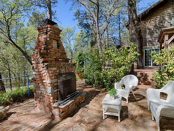 4th image of 1250 Combie Rd