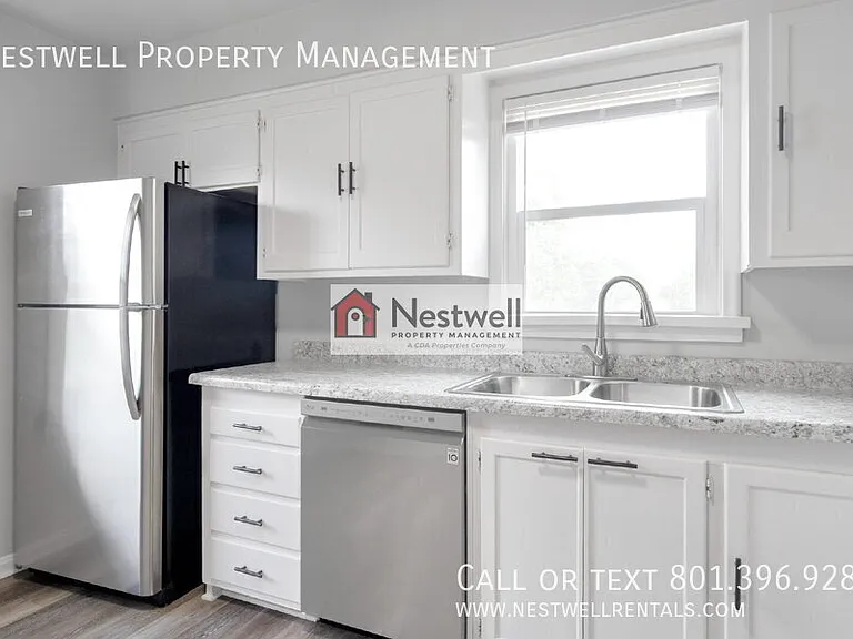 312 E Utopia Ave — Photo 4
