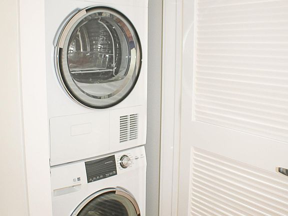 4th image of 501 Dunmore St #100