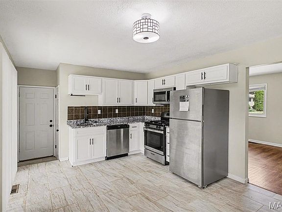 5th image of 1180 Kostka Ln