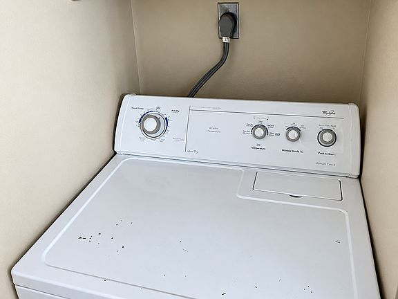 3rd image of 401 Redding Rd APT 38