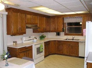 640 S Saint Augustine St, Pulaski, WI 54162