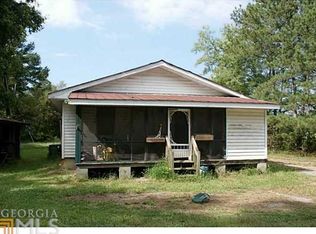 402 C C C Rd, Kingston, GA 30145