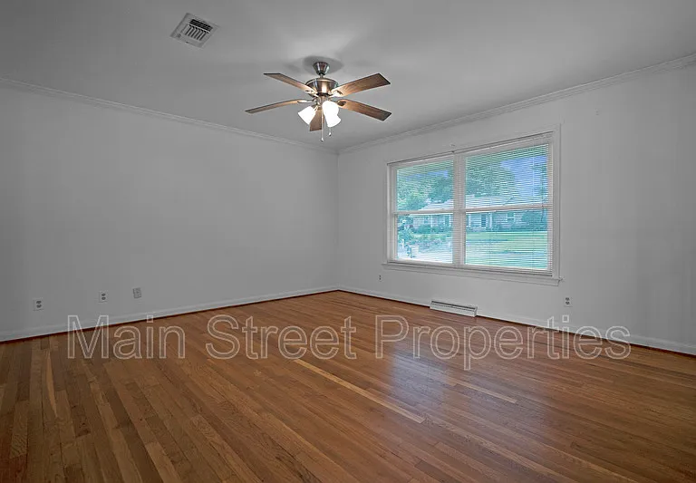 3660 Molaree Dr — Photo 3