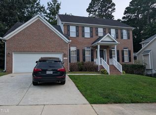 106 Tecumseh Ct, Cary, NC 27513