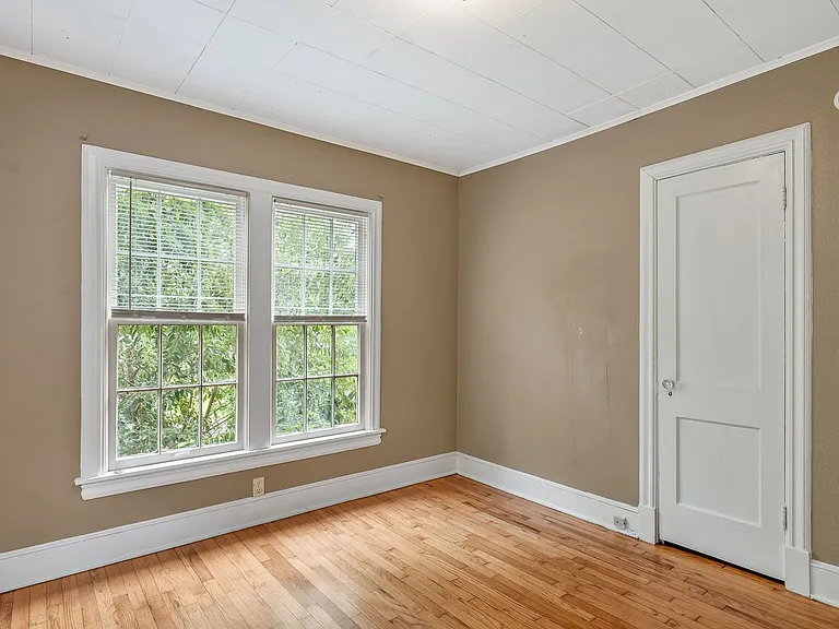 132 Rowland Pl — Photo 10