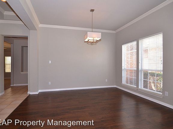 4th image of 2021 Fleming Dr