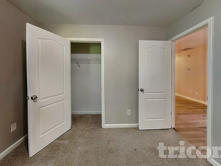 1219 Falls Creek Ct — Photo 16