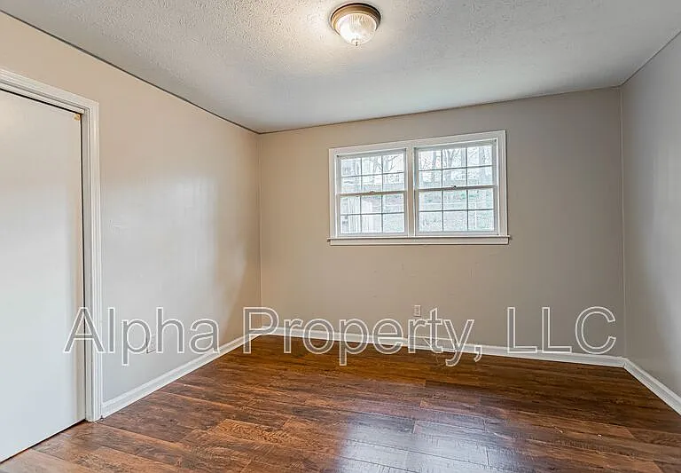 225 Berea Forest Cir #B — Photo 11