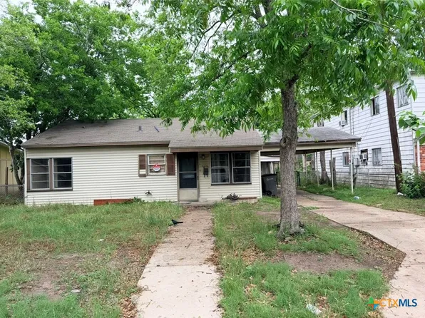 2104 E Colorado St, Victoria, TX 77901