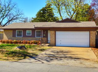 1022 N 3rd St, Jenks, OK 74037