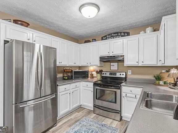 5th image of 60 Sugar Birch Way