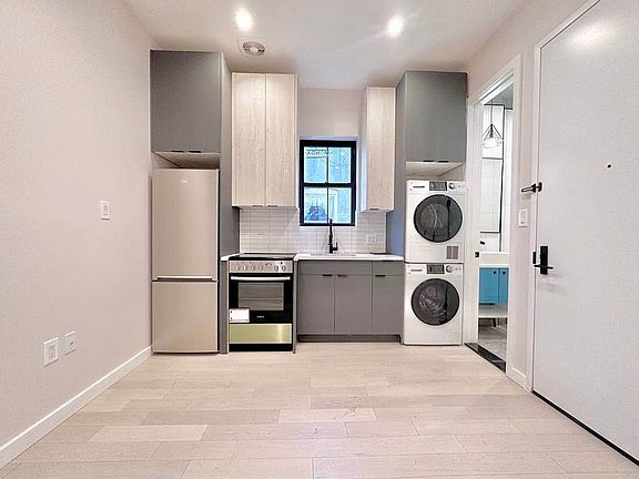 2nd image of 83 Beadel St #3R