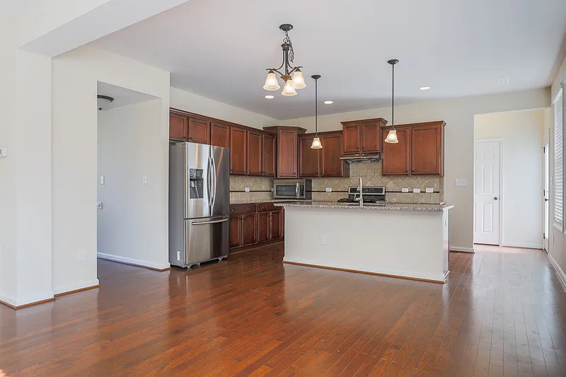 Spacious 4BR, 2.5BA Home + Fenced Back Yard! — Photo 4