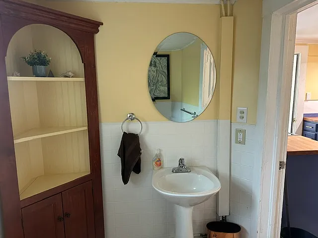 101 Mountain St — Photo 9