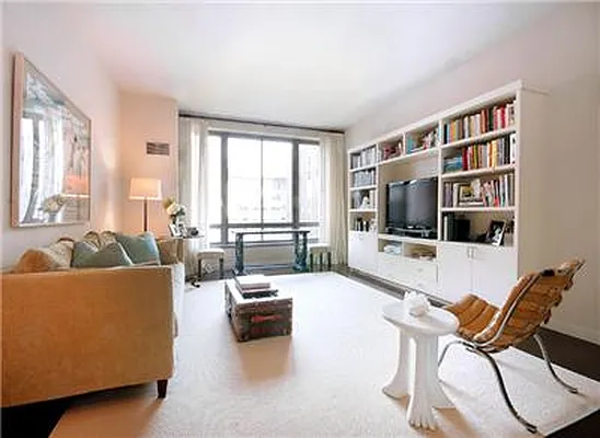 Sold by Living New York | media 5