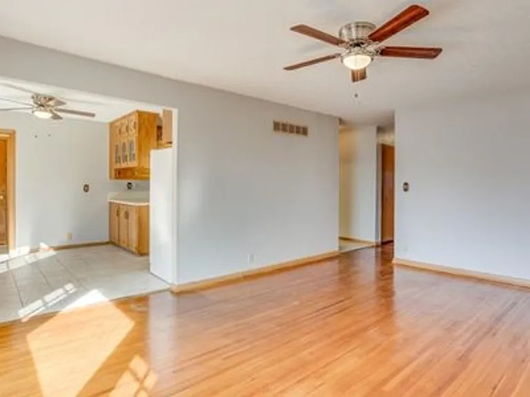 835 N Westlink Ave — Photo 8