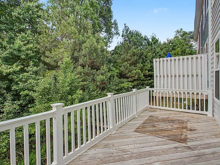 1004 Prosperity Ct — Photo 15