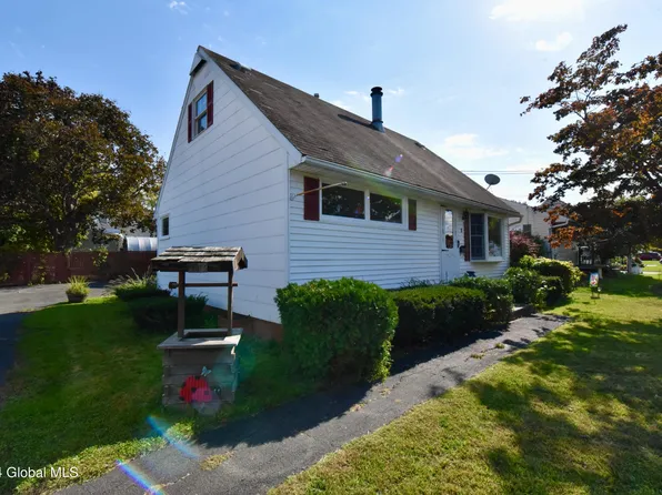 8 Dunham Street, Troy, NY 12180