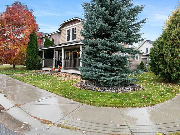 2nd image of 163 Bayberry Ln